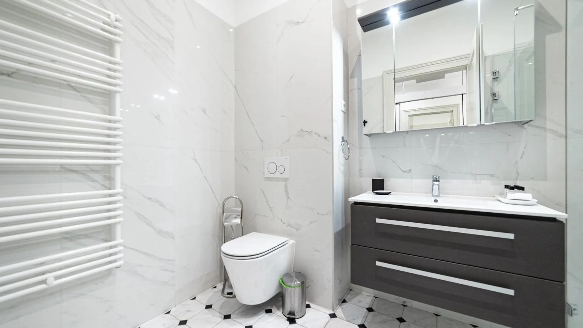 Kozmo Residences Budapest 5*,