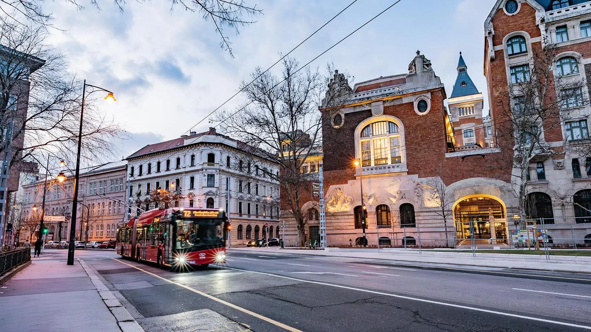 Kozmo Residences Budapest contacts